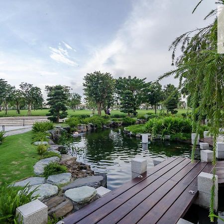 Shri Landscape - Landmark 81 Apartment Ho Chi Minh City Exterior photo